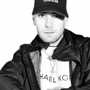 Meet your Posher, Bono